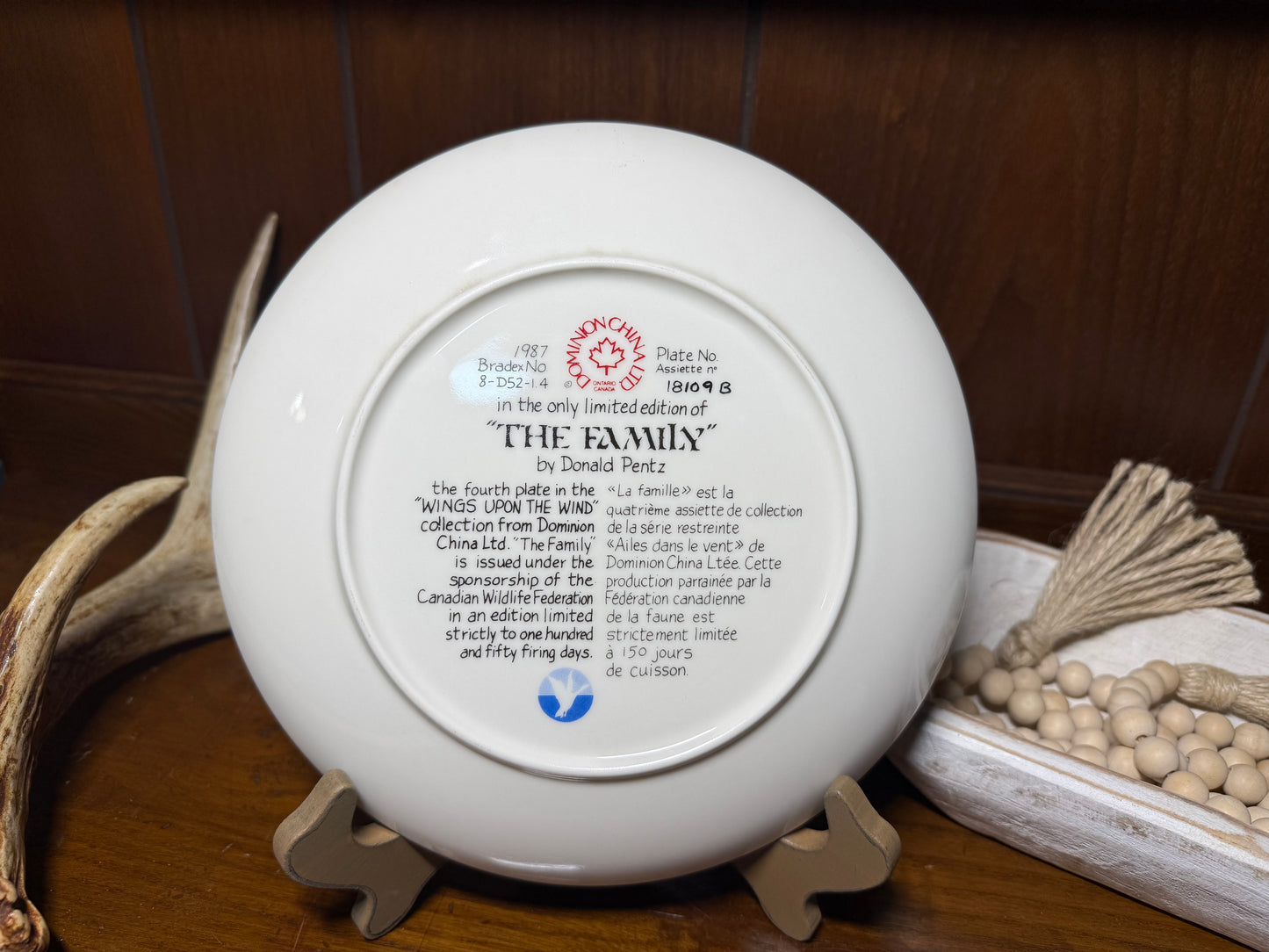 Vintage Canada Goose Plate “The Family” by Donald Pentz, part of Wings Upon the Wind series, displayed on a wooden surface.