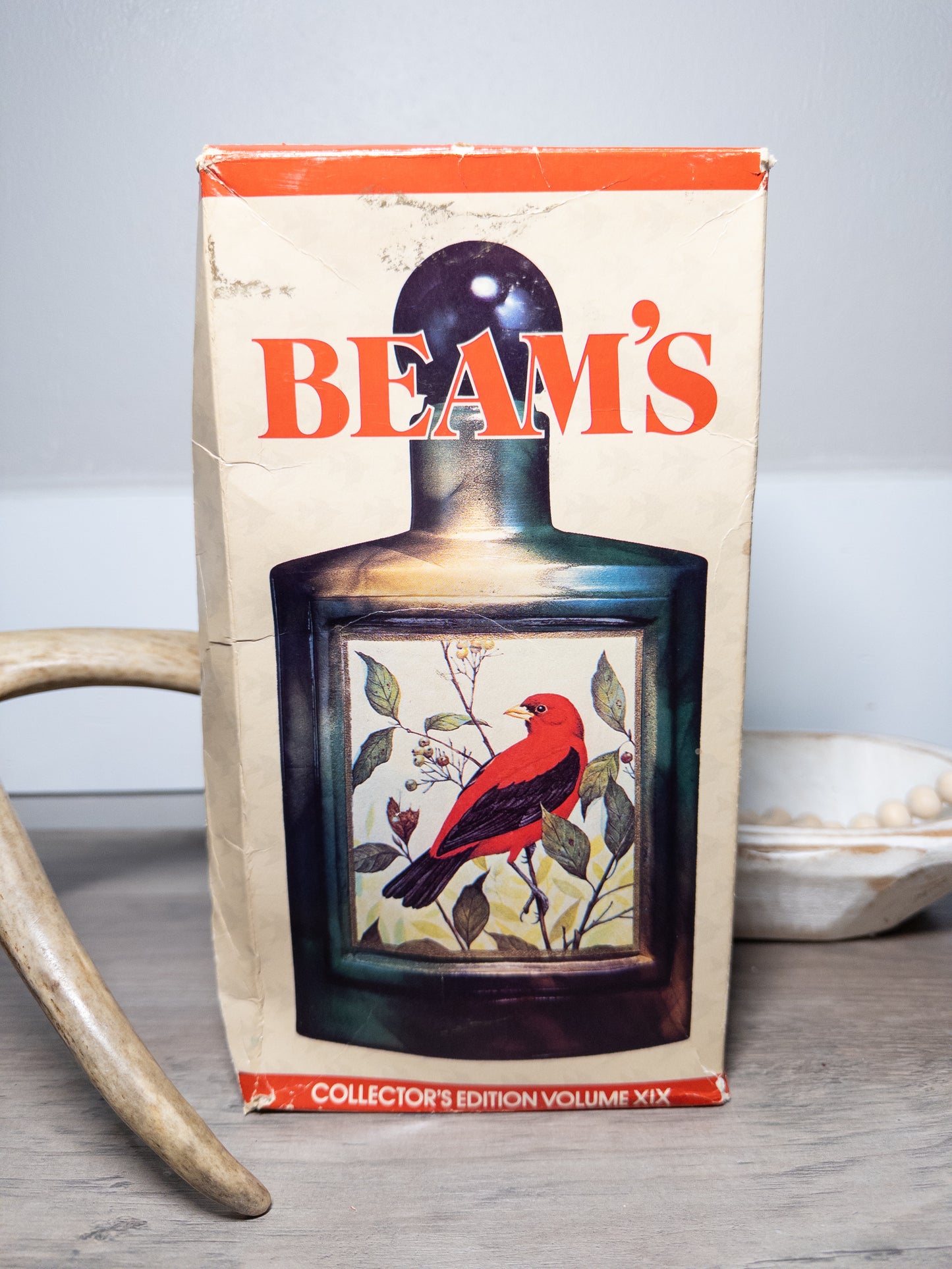 Beam Scarlet Tanager Wildlife Ceramic Decanter James Lockhart w/ Box