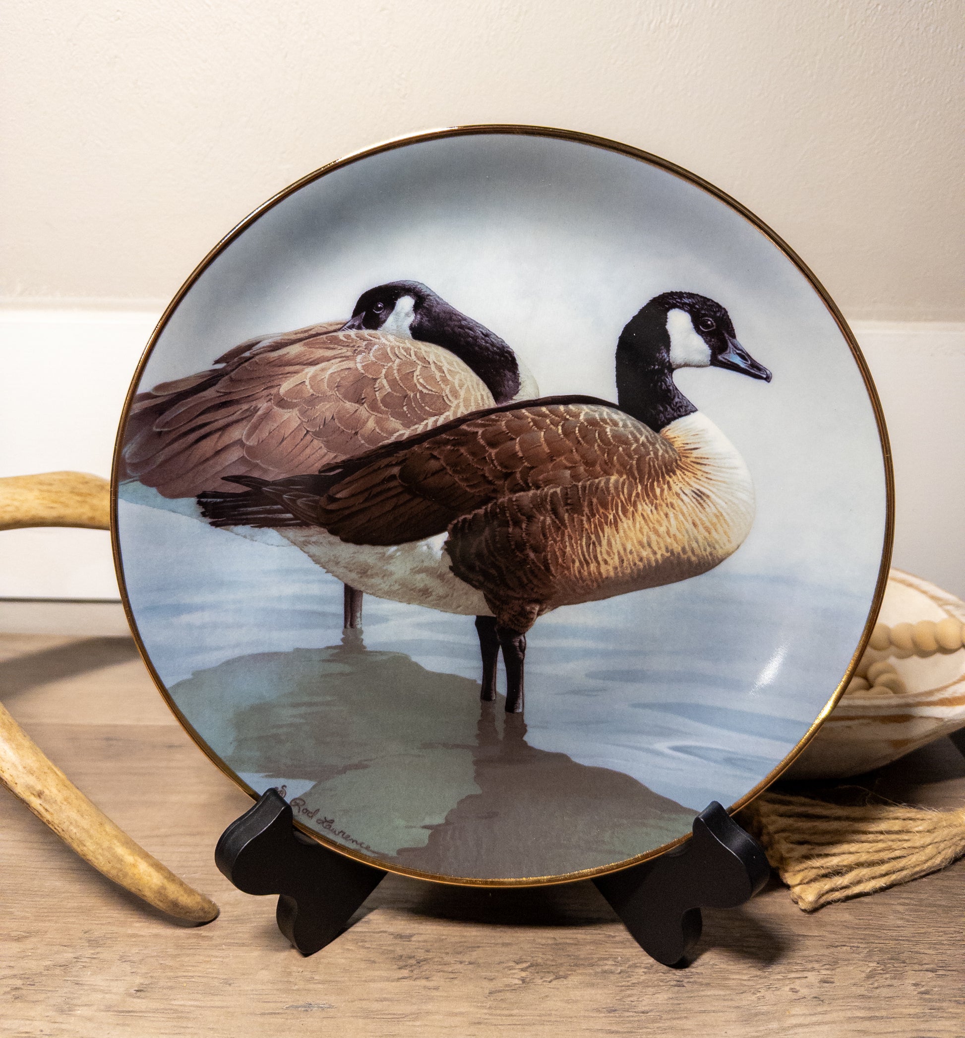 Rod Lawrence Canada Geese collector plate from Wild Feathered Finds, 8.75-inch Hamilton American Waterbirds with certificate of authenticity