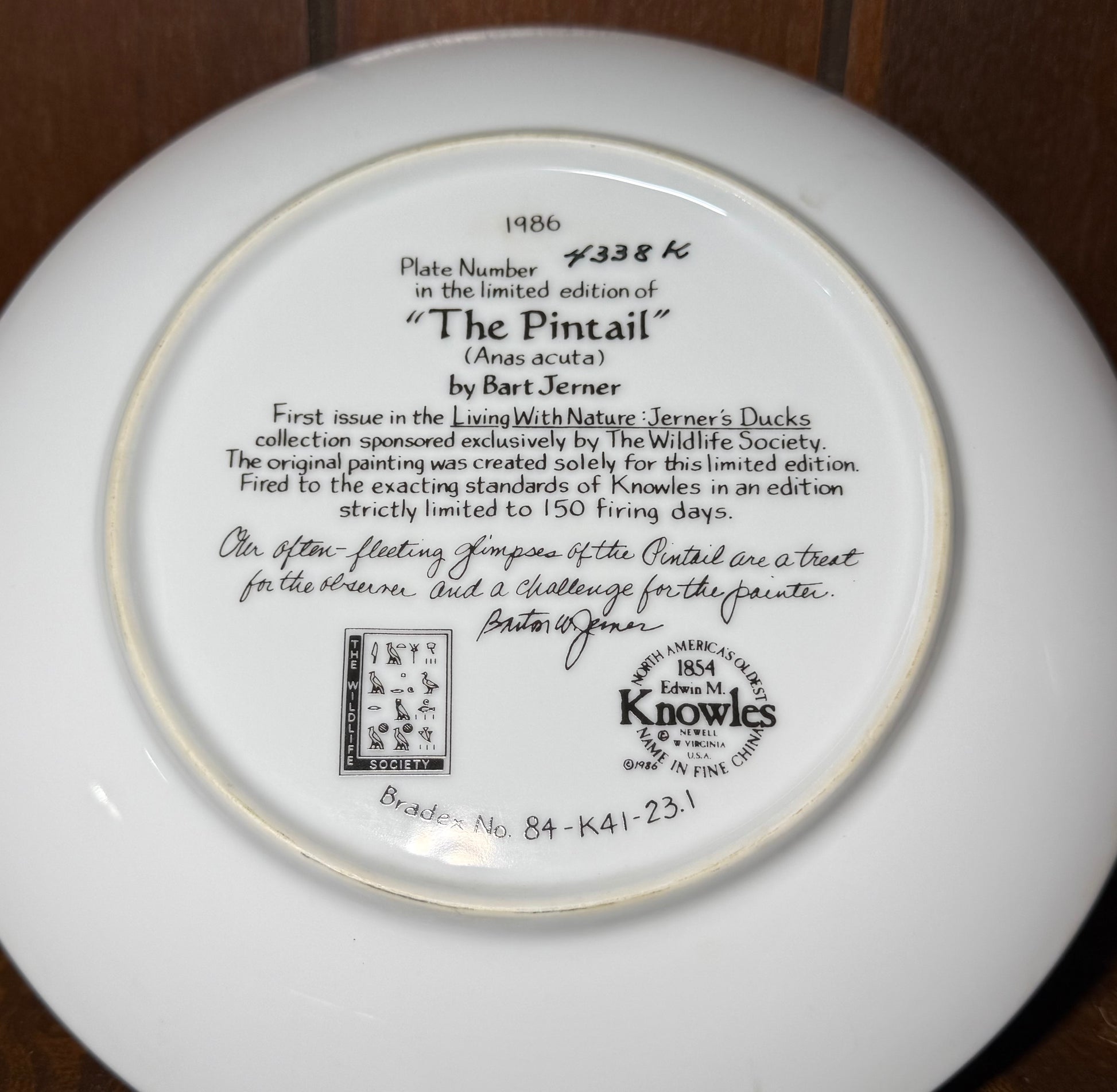 Vintage 1986 Knowles “The Pintail” collector plate by Bart Jerner, featuring detailed bird artwork and a decorative border.