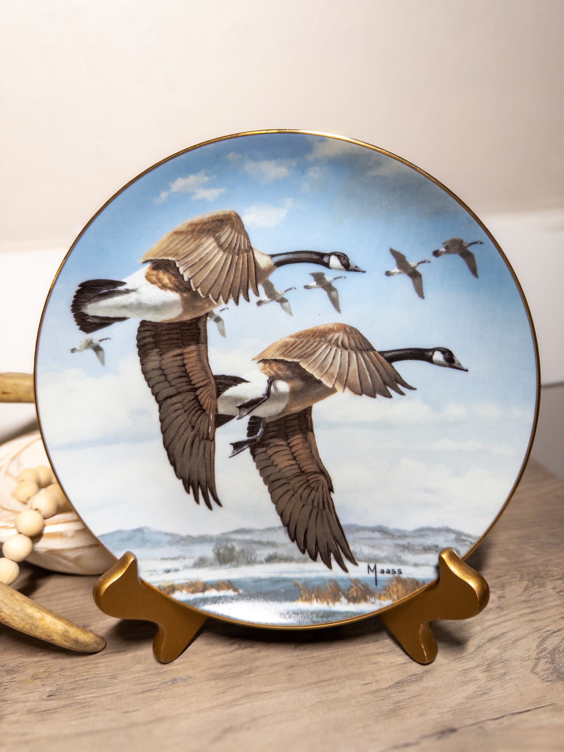 Wild Feathered Finds Last of The Season by David Maass ducks taking flight Danbury Mint plate 1988, detailed bird artwork with vibrant colors.