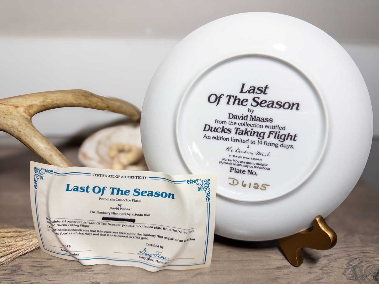 Last of the Season by David Maass Ducks Taking Flight Danbury Mint plate featuring painted ducks in flight, with detailed artwork and vibrant colors