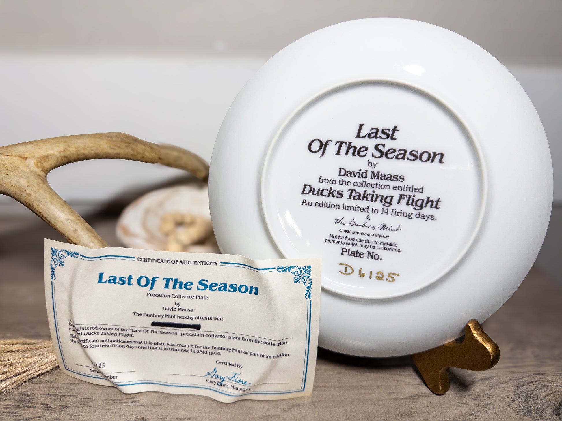 Last of the Season by David Maass Ducks Taking Flight Danbury Mint plate featuring painted ducks in flight, with detailed artwork and vibrant colors